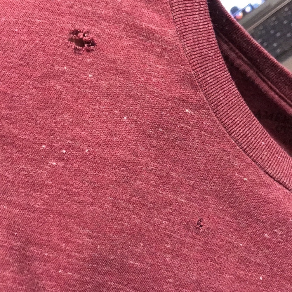 AMERICAN EAGLE OUTFITTERS LEGEND T Mens Burgundy Slate SL T-Shirt (Distressed)—M - Picture 11 of 13